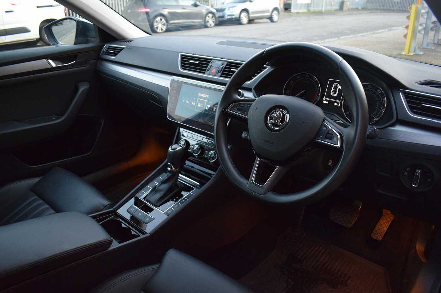 SKODA Superb 2.0 TSI 220ps SE L Executive DSG Hatchback
