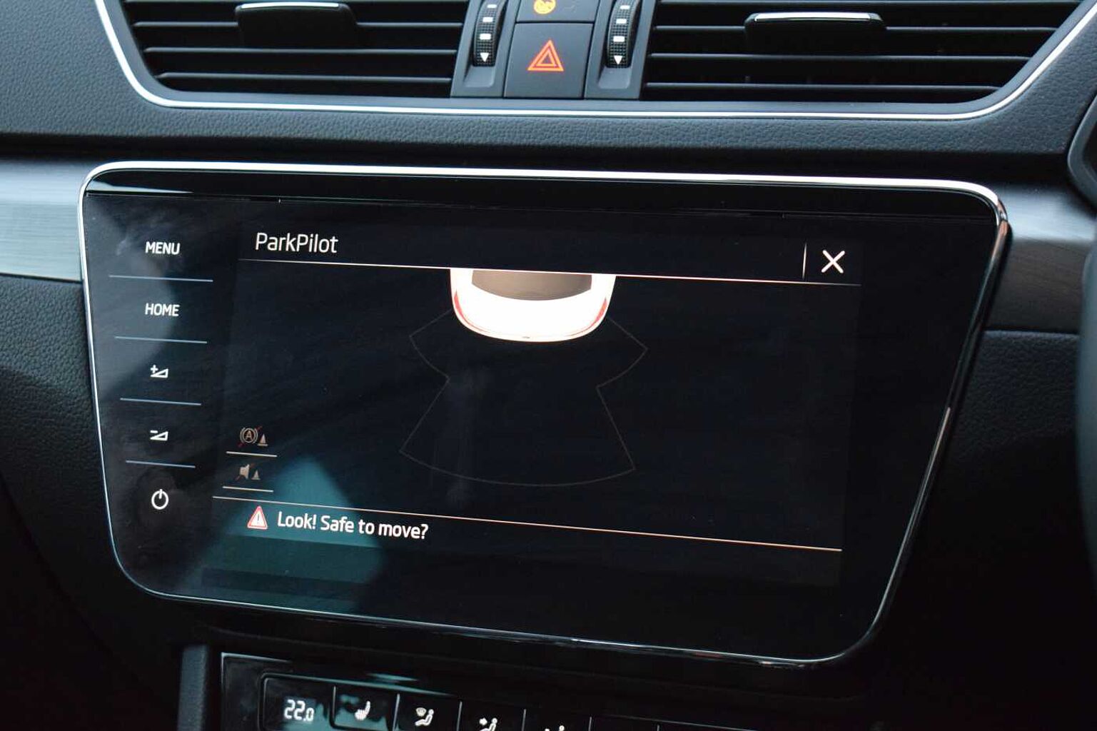 SKODA Superb 2.0 TSI 220ps SE L Executive DSG Hatchback