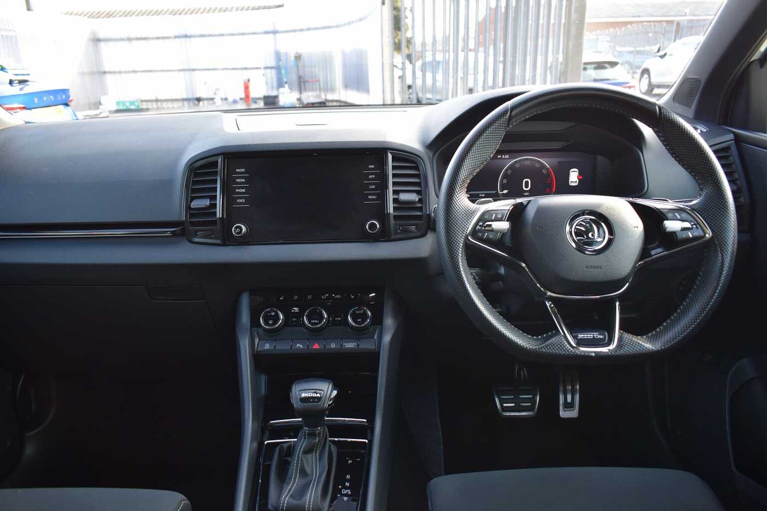 SKODA Karoq SUV 1.5 TSI (150ps) SportLine ACT DSG