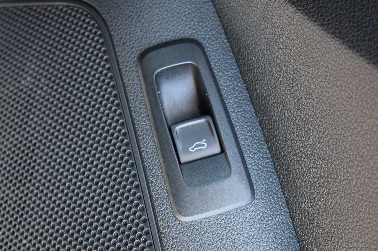 SKODA Karoq SUV 1.5 TSI (150ps) SportLine ACT DSG