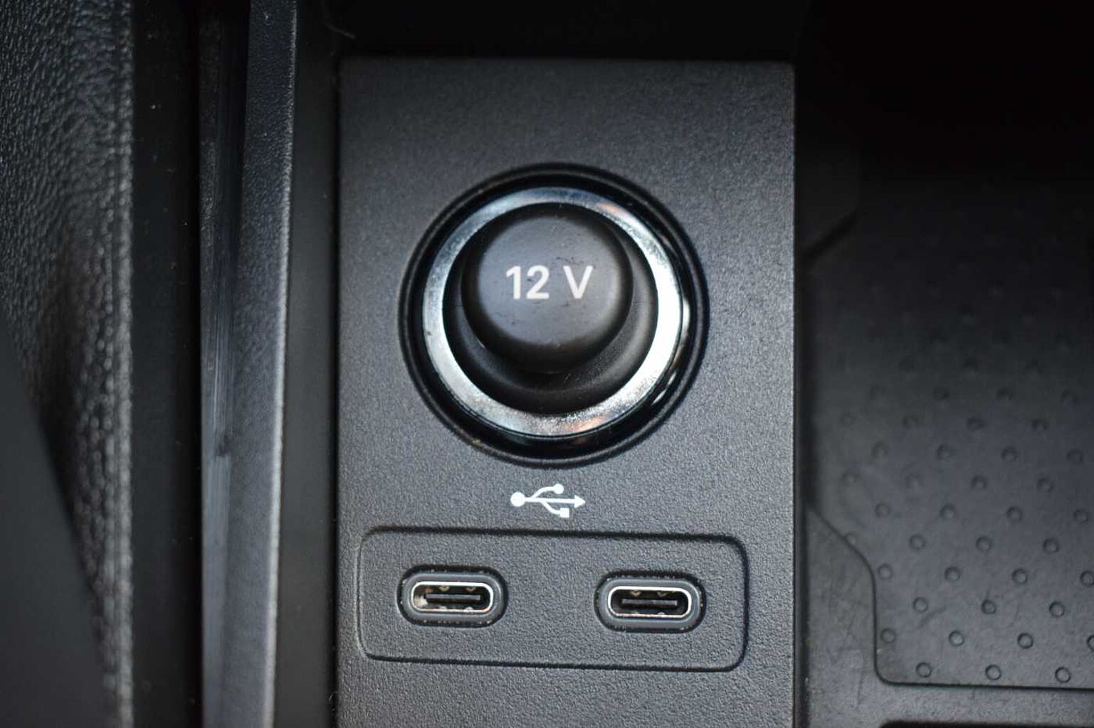 SKODA Karoq SUV 1.5 TSI (150ps) SportLine ACT DSG