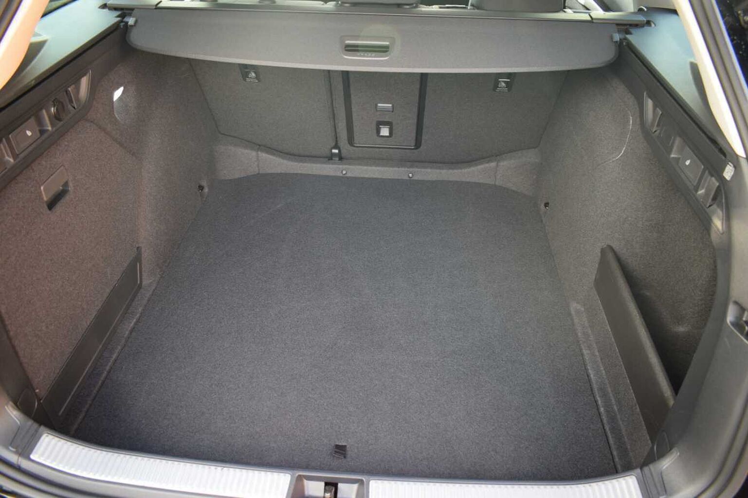 SKODA Superb 2.0 TDI 150ps SE Technology DSG 5-Dr Estate