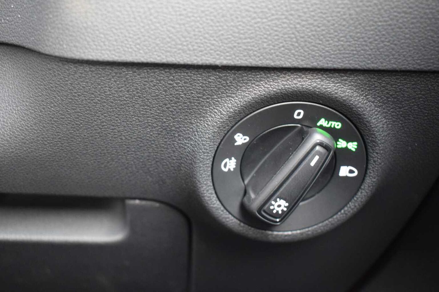 SKODA Karoq SUV 2.0 TSI (190ps) 4X4 SportLine DSG