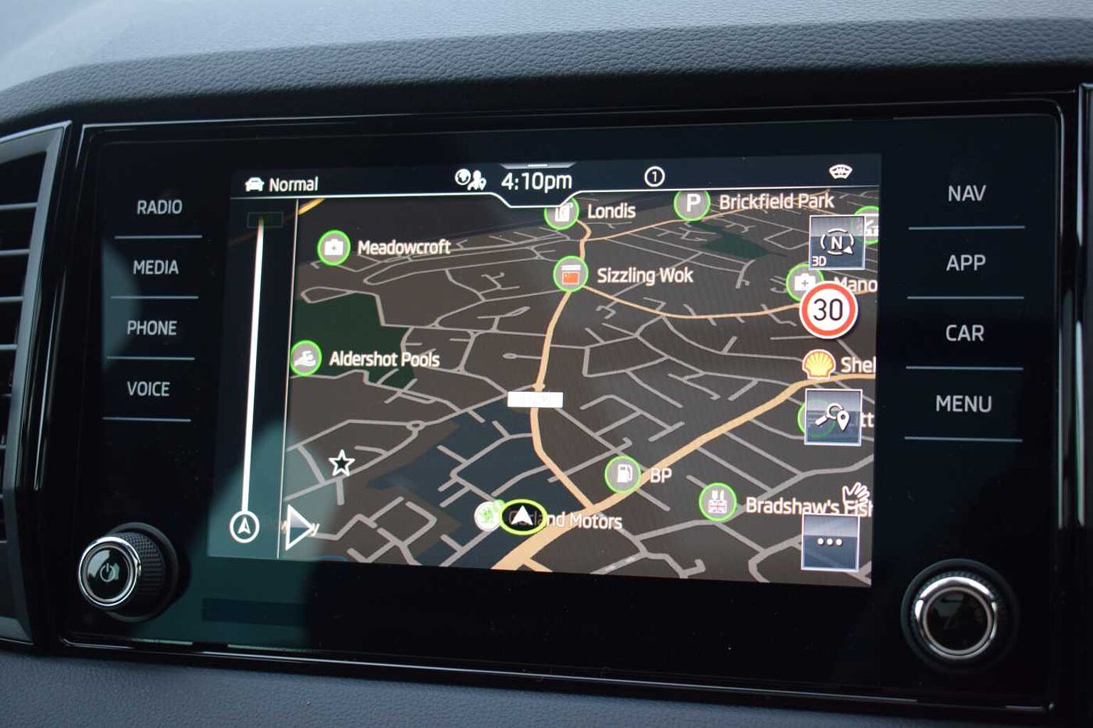 SKODA Karoq SUV 2.0 TSI (190ps) 4X4 SportLine DSG