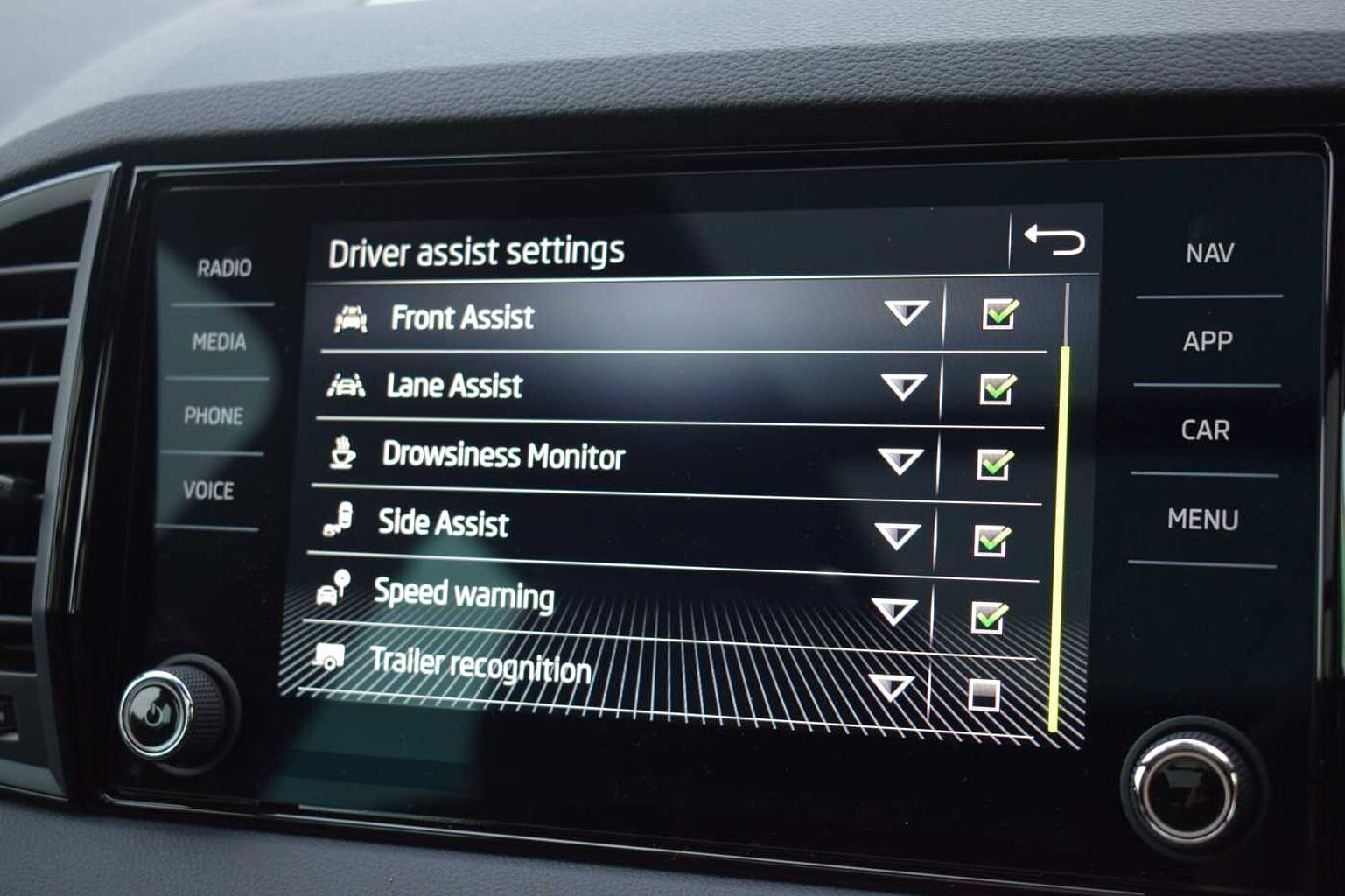SKODA Karoq SUV 2.0 TSI (190ps) 4X4 SportLine DSG